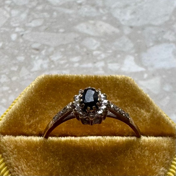 Vintage Sapphire Oval Diamond Halo Yellow Gold Ring

L - Picture 9 of 10